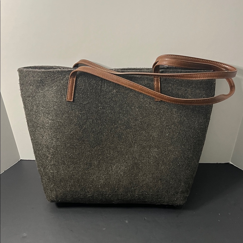 Antik Kraft Gray Felt Tote Bag with Brown Leather Straps